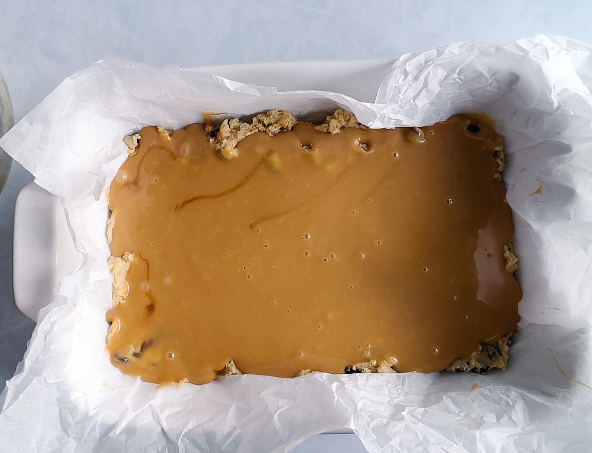 picture of how the caramel looks on top of the dough